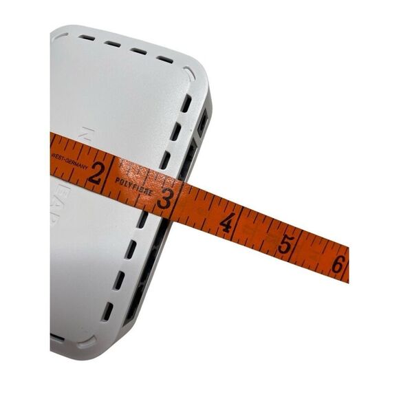 Netgear GS605 5 Port Gigabit Ethernet Switch With Power Adapter Ethernet Cord - Picture 15 of 16